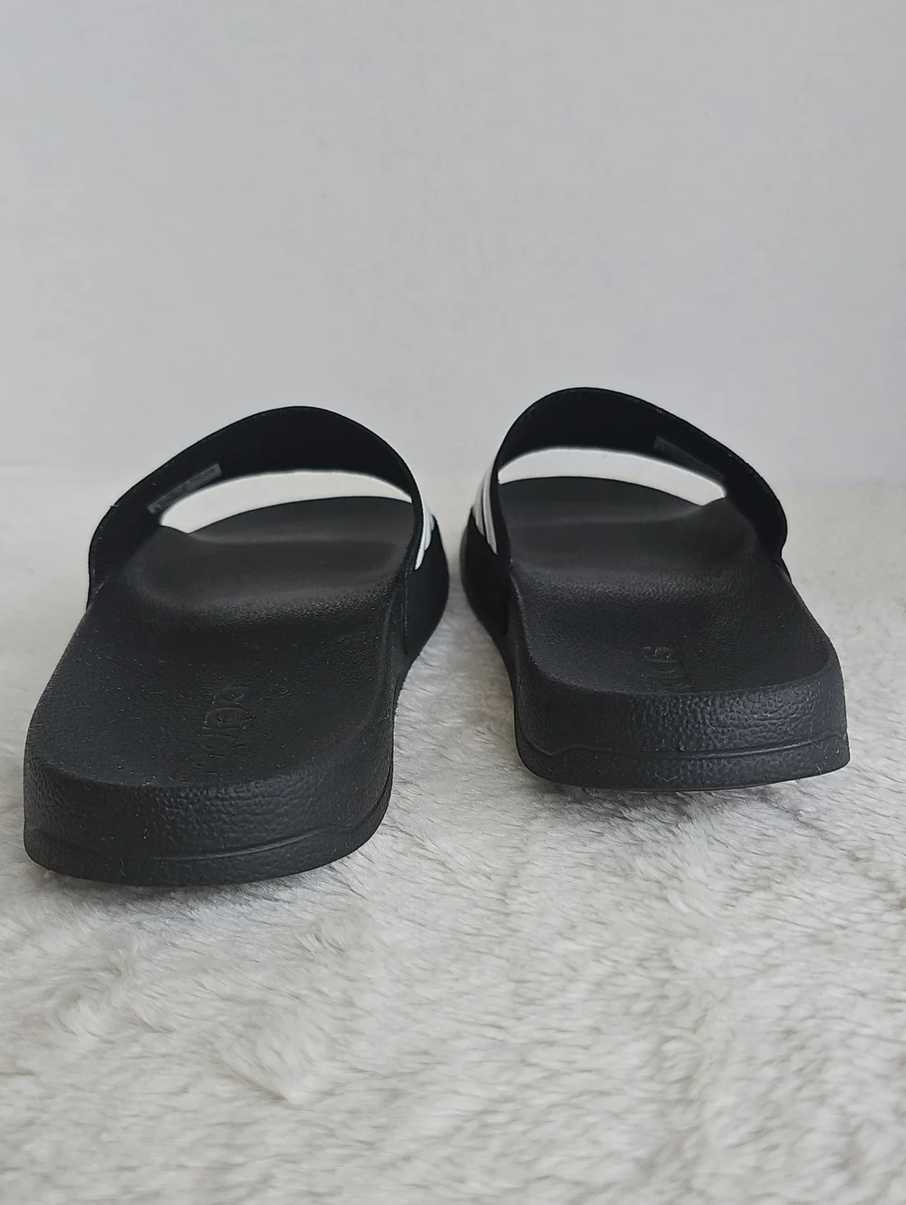 ​adidas Classic 3-Stripe Slide Sandals Black White NWOT Men's Sz (6)  M